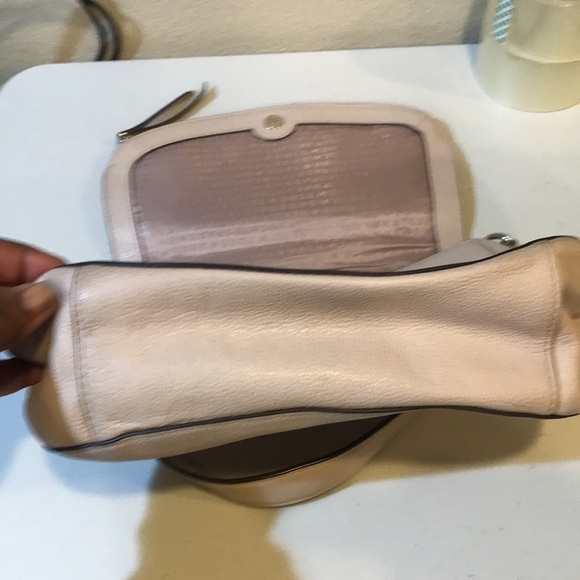 Kate Spade Cream Pebble Leather Pre-Owned Shoulder Bag w/Chainlink Detailing - Picture 10 of 16